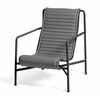 HAY Palissade Lounge Chair aus anthrazitfarbenem Metall mit gestepptem Kissen für modernes Outdoor-Design. - Palissade Steppkissen 139x49,5cm