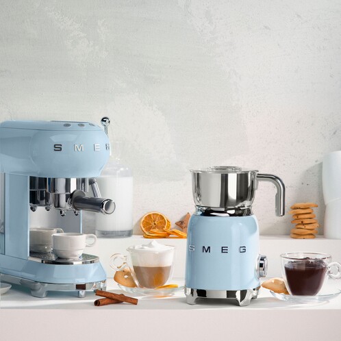 SMEG MFF11 Milk Frother 