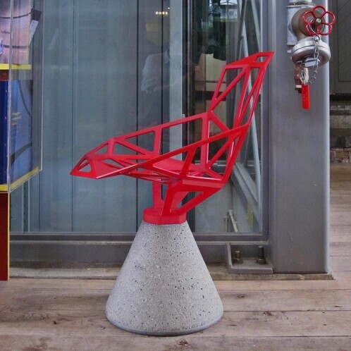 Magis - Chair One - Chaise pivotante socle en ciment