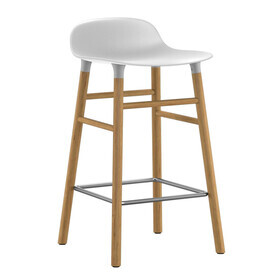 Normann Copenhagen - Form - Tabouret de bar piètement en chêne 65
