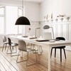 Muuto - Visu - Chaise piètement quadripope en bois 