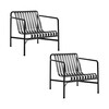Zwei schwarze HAY Palissade Outdoor-Stühle aus Metall mit modernem Design auf weißem Hintergrund. - Palissade Garten Loungesessel niedrig 2er Set