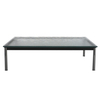 Cassina - Le Corbusier LC10-P Outdoor - Table basse - verre noir trempé mat/acier poli/avec verre strié/70x70cm/pour interieur et exterieur