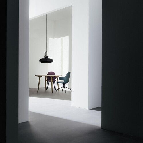 &tradition - In Between SK4 Dining Table