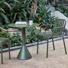 HAY Palissade grüne Metallmöbel, runder Tisch und Stühle im Outdoor-Garten, modernes Design. - Palissade Cone Gartentisch Ø70cm