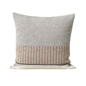 Form & Refine - Coussin gris de motifs Aymara 52x52cm