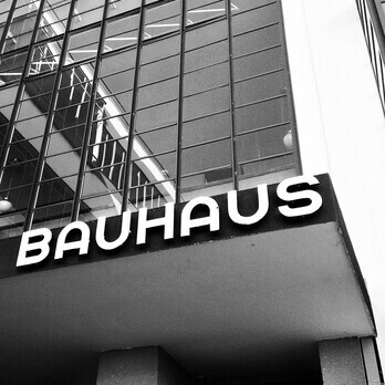 01 3er Kachel Bauhaus