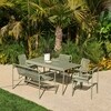 HAY Palissade Gartenmöbel-Set aus Metall in Grün, Tisch und Stühle im Freien umgeben von tropischen Pflanzen. - Special Edition Palissade Gartentisch 170x90cm