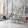 Muuto - Fiber Chair - Stoel met houten onderstel