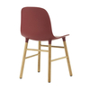 Normann Copenhagen - Form Stuhl Gestell Eiche  - red/frame natural oak/48x80x52cm
