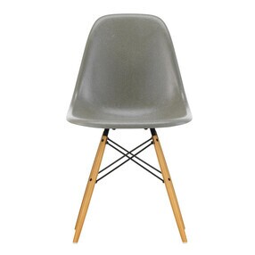 Vitra - Eames Fiberglass Side Chair DSW esdoorn goud
