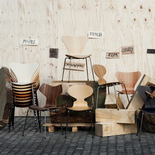 Fritz Hansen - Série 7 - Chaise bois naturel 46cm