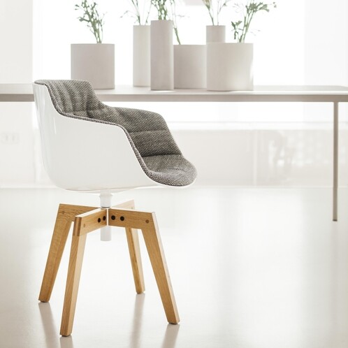 MDF Italia - Flow Slim - Fauteuil capitonné pieds chêne 