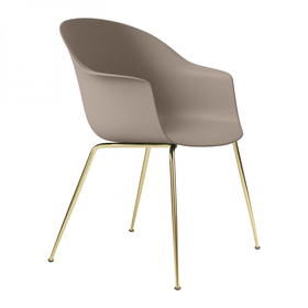 Gubi - Chaise coquille avec structure conique laiton Bat
