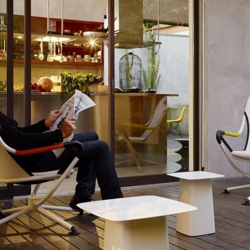 Vitra Metal Side Table Outdoor L | AmbienteDirect
