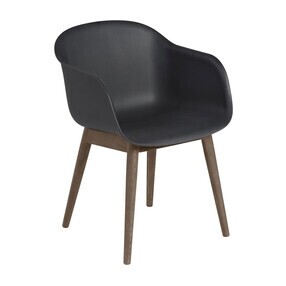 Muuto - Fiber Chair armleunstoel met houten onderst gerecycled