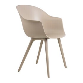 Gubi - Chaise de jardin avec accoudoirs Bat
