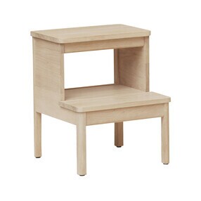 Form & Refine - A Line Tritthocker