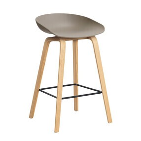 HAY - AAS 32 2.0 barkruk laag gelakte eiken