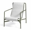 HAY Palissade Lounge Chair mit olivgrünem Stahlrahmen und gepolstertem Sitzkissen für modernes Outdoor-Design. - Palissade Steppkissen 139x49,5cm