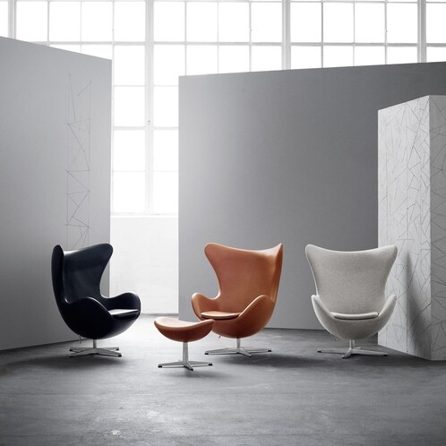 Fritz Hansen - Egg Chair/ Das Ei Fußhocker Leder