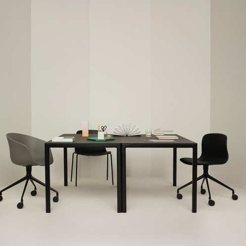 HAY - T12 - Table
