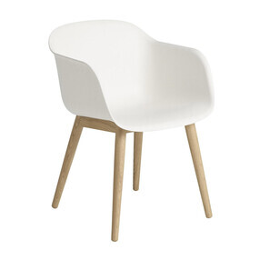 Muuto - Fauteuil avec piètement en bois recyclé Fiber Chair