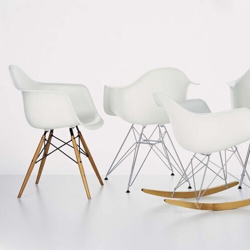 Vitra - Promotion Set Eames Plastic DAW H43cm + Fur