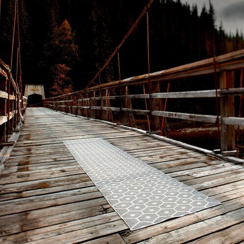 pappelina - Honey Plastic Rug 70x225cm