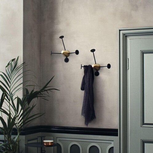 Gubi - Matégot Wandgarderobe