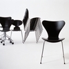 Fritz Hansen - Série 7 - Chaise laquée 46cm