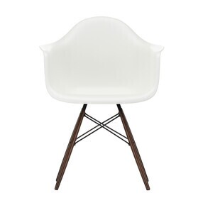Vitra - Eames Plastic Armchair DAW donker esdoorn