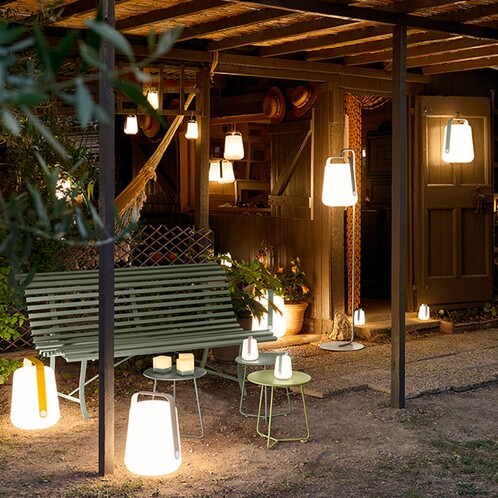 Lampe d'extérieur, LEDs, lampadaire, baladeuse - Côté Maison