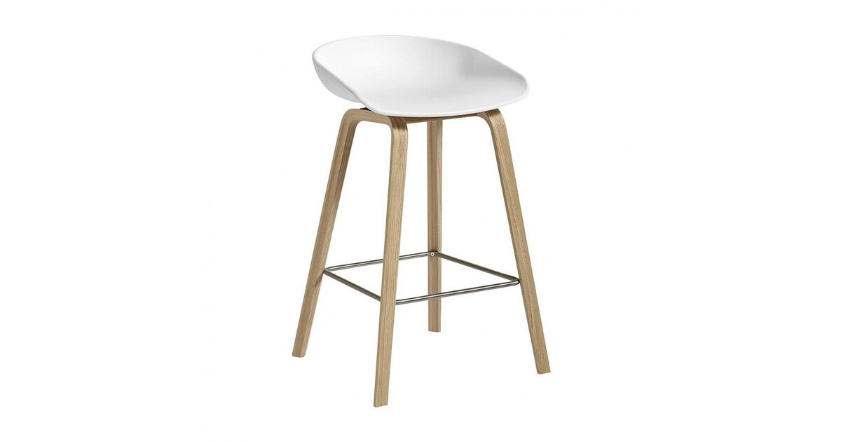 AAS 32 2.0 Bar Stool Low Lacquered Oak