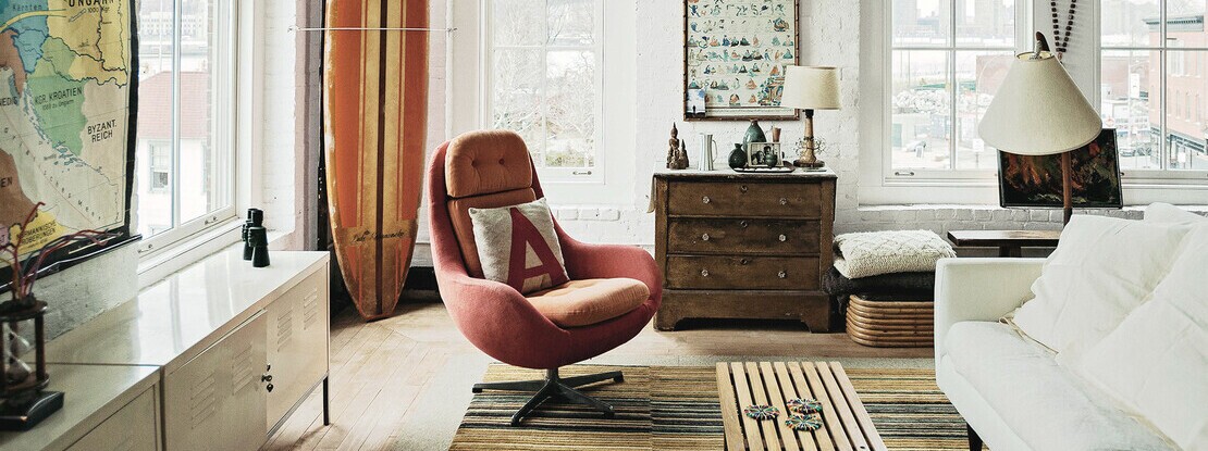 Wohnzimmer mit großem Sessel