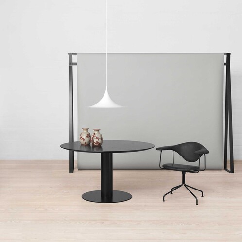 Gubi - 2.0 Dining Table -Table structure noir Ø130cm