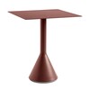 Moderner HAY Palissade Tisch in Bordeauxrot, elegantes Metall-Design für Außenbereich, robust und stilvoll. - Palissade Cone Gartentisch 65x65cm