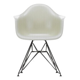 Vitra - Eames Fiberglass Armchair DAR onderstel zwart