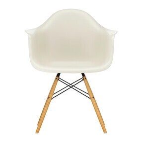 Vitra - Eames Plastic Armchair DAW RE gouden esdoorn