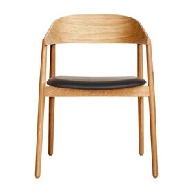 Andersen Furniture - AC2 armleunstoel leer onderstel eik