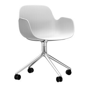Normann Copenhagen - Form Armlehndrehstuhl mit Rollen 4W Gestell Aluminium