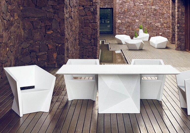 Buy Vondom furniture online AmbienteDirect